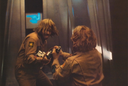 ダーク・スター レンタル